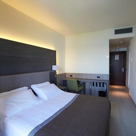 Hotel Giardino Арона Екстер'єр фото